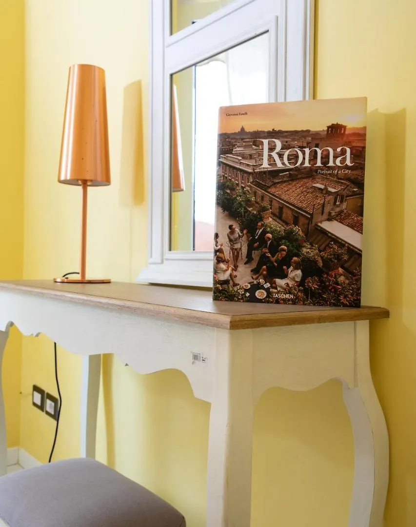 La Maison Del Corso Rome 2*,  Italy